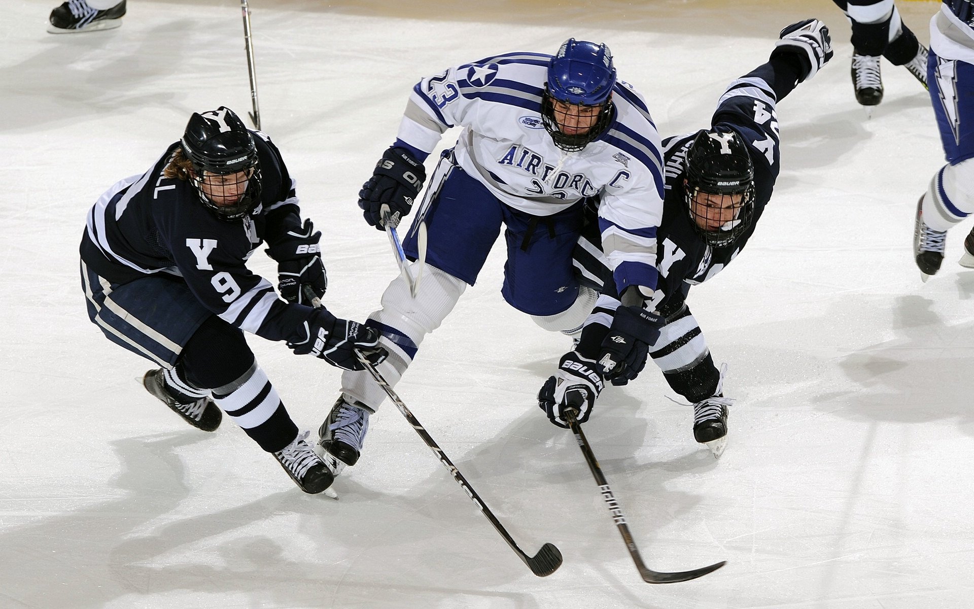 3-1，英超第19逆转纽卡+终结3连败，28岁AC米兰旧将飙世界波，英超纽卡斯尔联